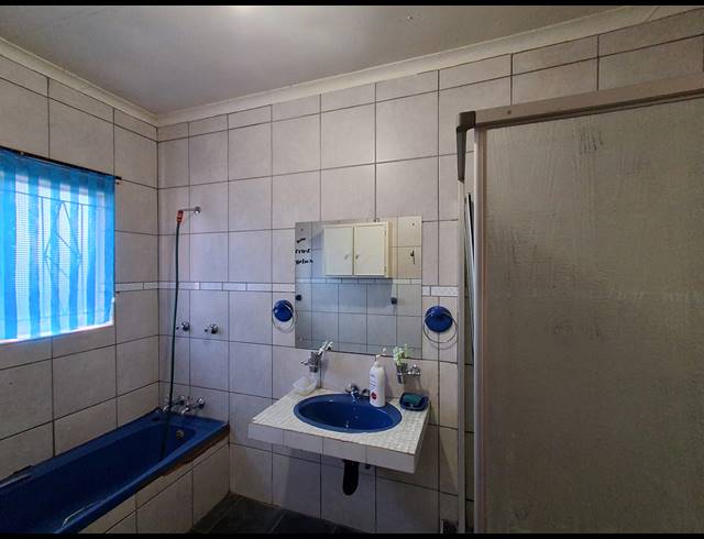 3 BEDROOM FREESTANDING FOR SALE IN STILFONTEIN EXT 4